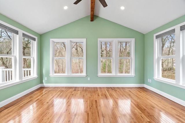 20 Meadowview Road, Georgetown, MA 01833