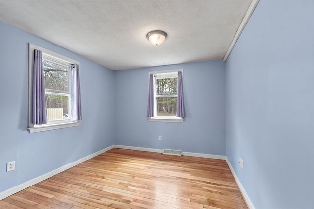 20 Meadowview Road, Georgetown, MA 01833