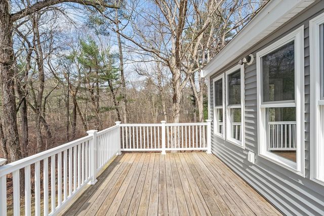 20 Meadowview Road, Georgetown, MA 01833