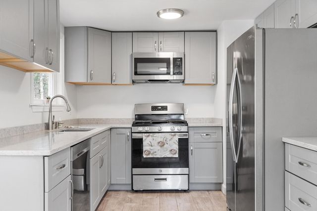 20 Meadowview Road, Georgetown, MA 01833