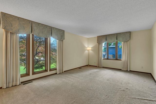 1557 N Caddy Ln, Wichita, KS 67212