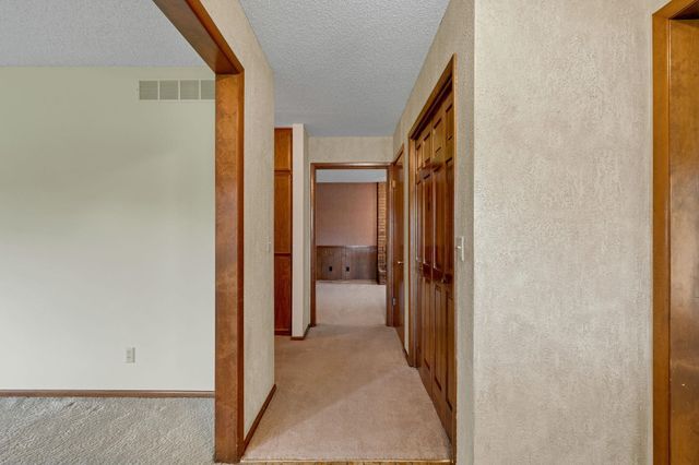 1557 N Caddy Ln, Wichita, KS 67212