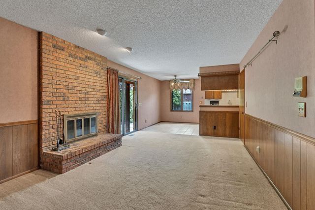 1557 N Caddy Ln, Wichita, KS 67212