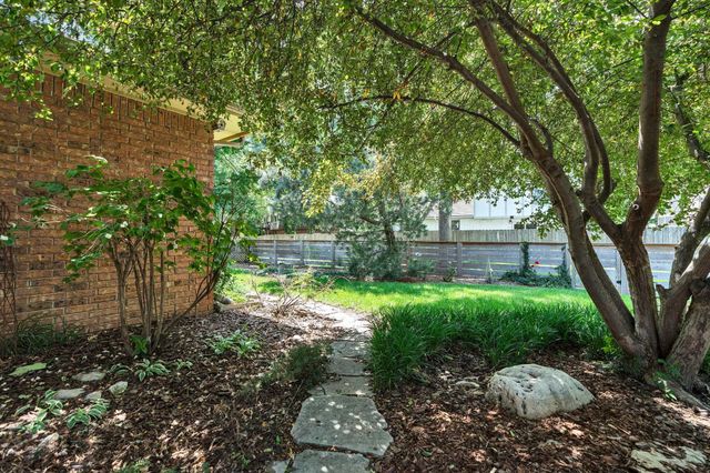 1557 N Caddy Ln, Wichita, KS 67212
