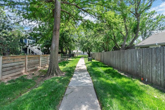 1557 N Caddy Ln, Wichita, KS 67212