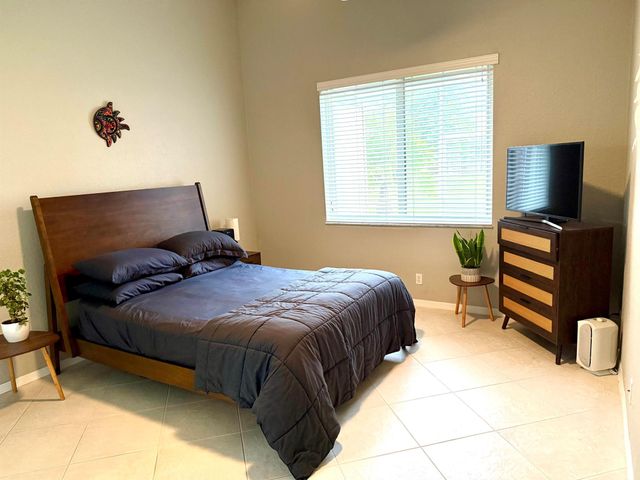 15864 SW 10 Street, Pembroke Pines, FL 33027