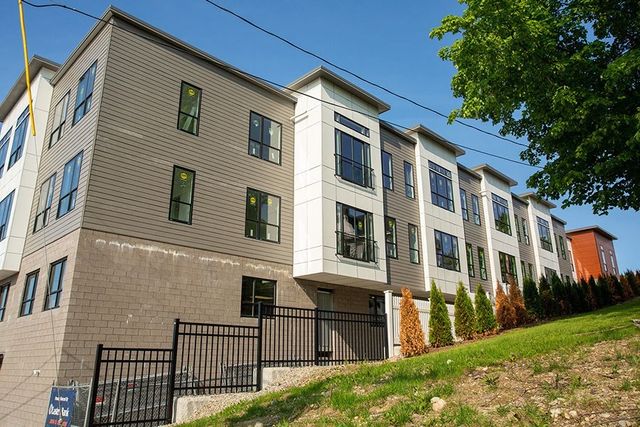 10 Front 305, Weymouth, MA 02188