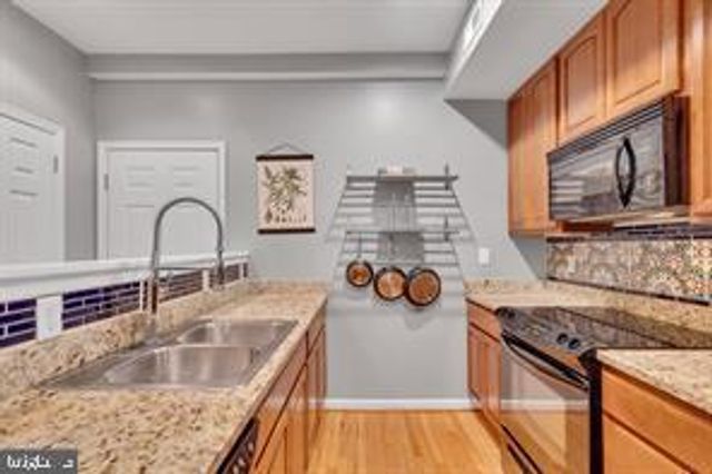 610 Irving St NW Apt 104, Washington, DC 20010