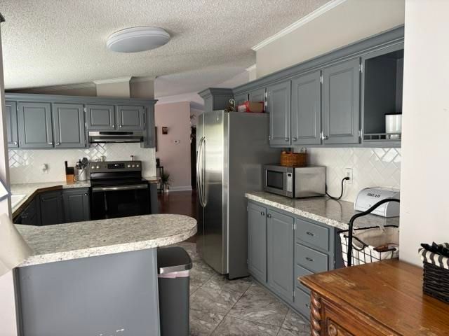 654 Pine Oaks Farm Rd., Aynor, SC 29511