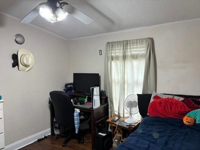 654 Pine Oaks Farm Rd., Aynor, SC 29511