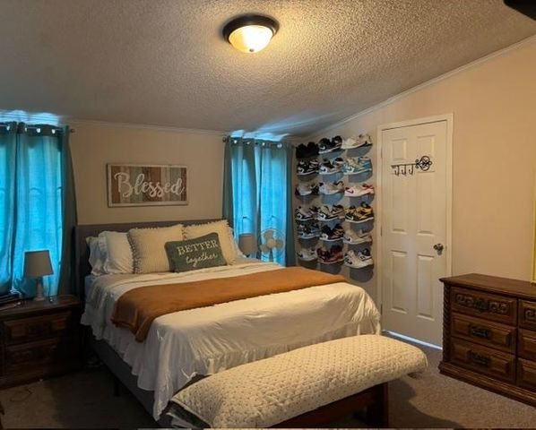 654 Pine Oaks Farm Rd., Aynor, SC 29511