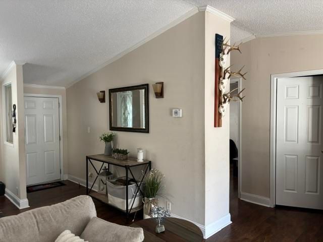 654 Pine Oaks Farm Rd., Aynor, SC 29511