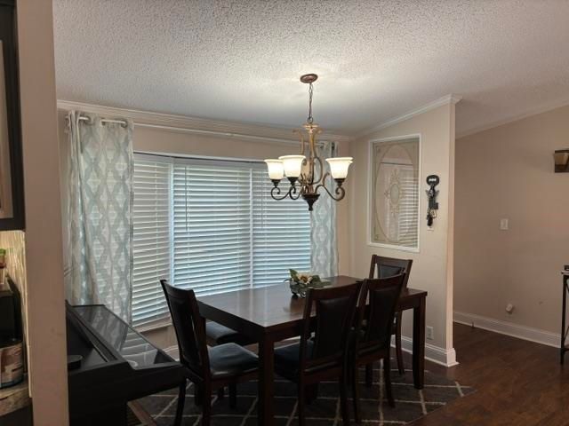 654 Pine Oaks Farm Rd., Aynor, SC 29511