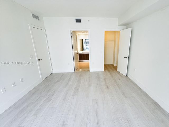 201 SW 17th Road 603, Miami, FL 33129