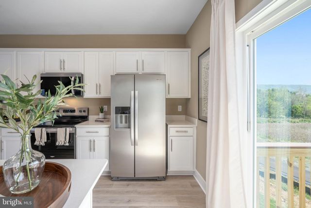 460 SOPHIE ST, Strasburg, VA 22657
