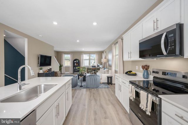 460 SOPHIE ST, Strasburg, VA 22657
