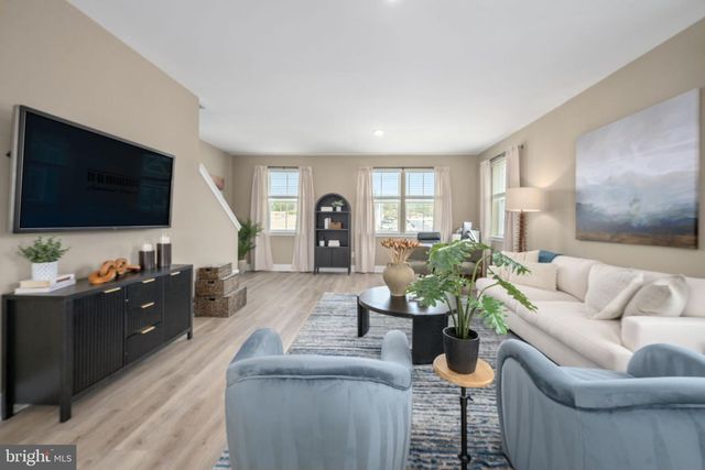 460 SOPHIE ST, Strasburg, VA 22657
