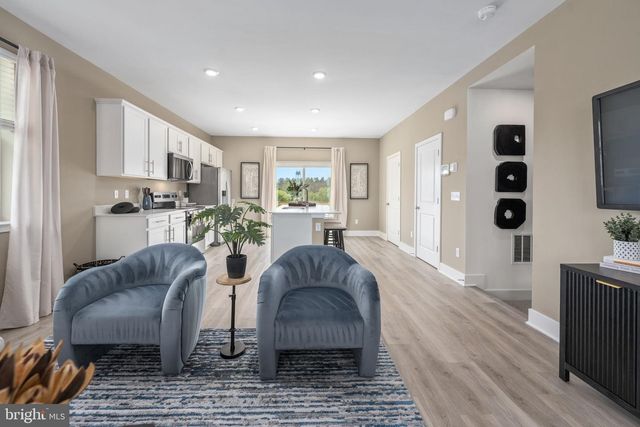 460 SOPHIE ST, Strasburg, VA 22657