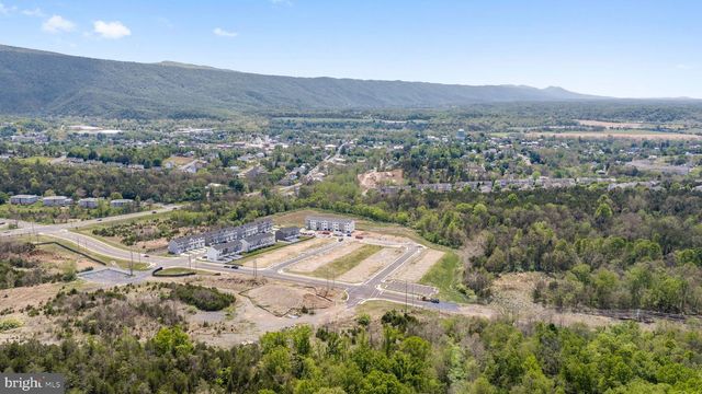 460 SOPHIE ST, Strasburg, VA 22657