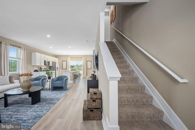 460 SOPHIE ST, Strasburg, VA 22657