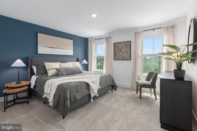 460 SOPHIE ST, Strasburg, VA 22657