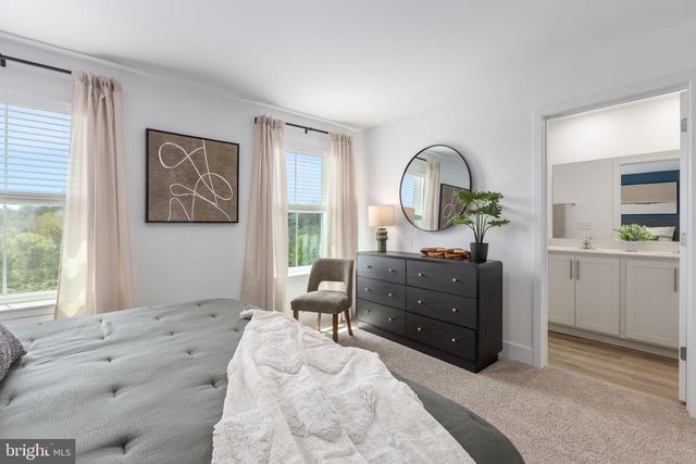 460 SOPHIE ST, Strasburg, VA 22657