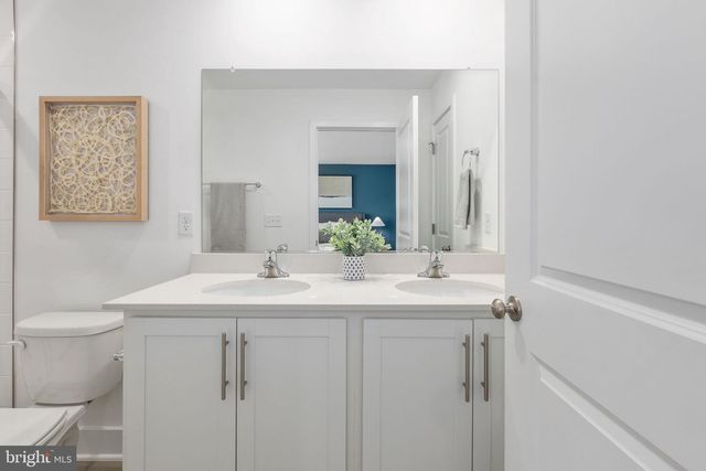 460 SOPHIE ST, Strasburg, VA 22657