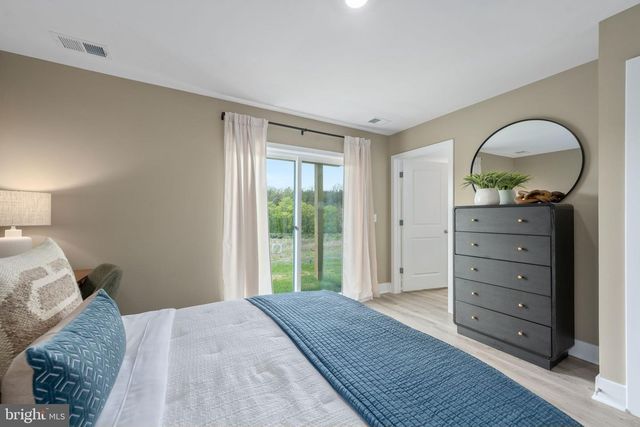 460 SOPHIE ST, Strasburg, VA 22657