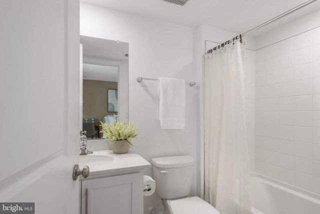 460 SOPHIE ST, Strasburg, VA 22657