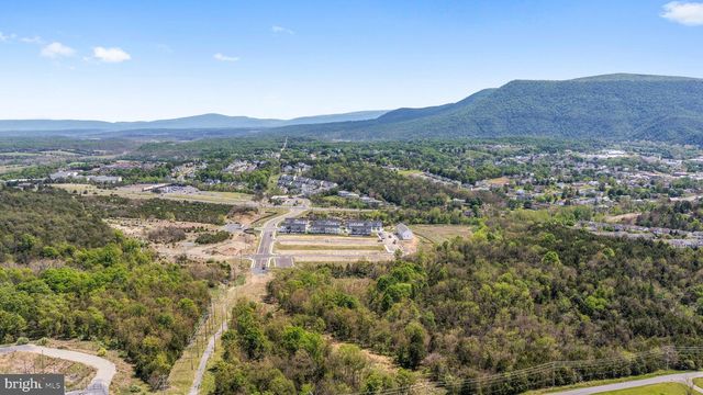460 SOPHIE ST, Strasburg, VA 22657