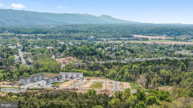 460 SOPHIE ST, Strasburg, VA 22657