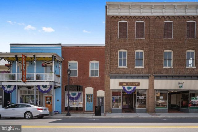 460 SOPHIE ST, Strasburg, VA 22657