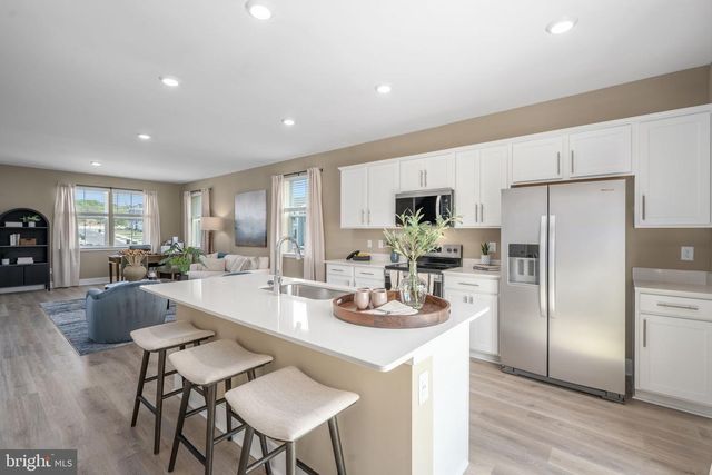 460 SOPHIE ST, Strasburg, VA 22657