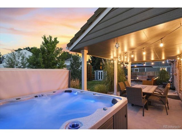 8806 W Prentice Ave, Littleton, CO 80123