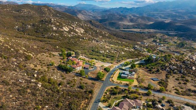 87 Presilla Dr, Jamul, CA 91935