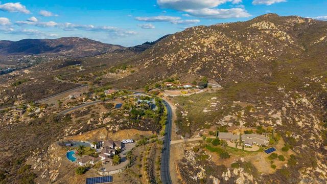 87 Presilla Dr, Jamul, CA 91935