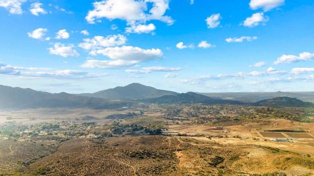 87 Presilla Dr, Jamul, CA 91935