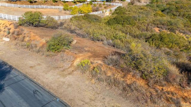87 Presilla Dr, Jamul, CA 91935