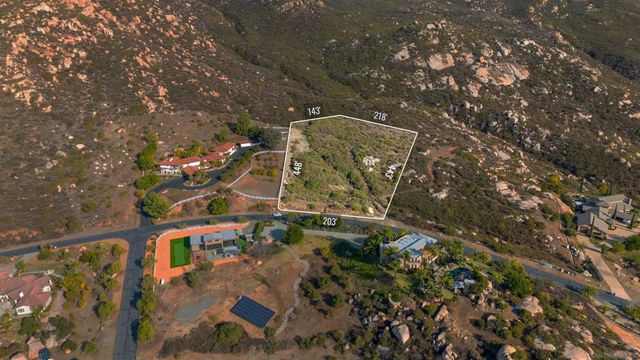 87 Presilla Dr, Jamul, CA 91935