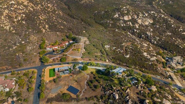 87 Presilla Dr, Jamul, CA 91935