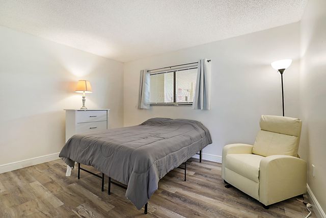 5160 Las Verdes Circle 117, Delray Beach, FL 33484