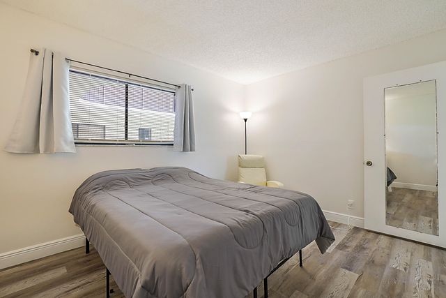 5160 Las Verdes Circle 117, Delray Beach, FL 33484