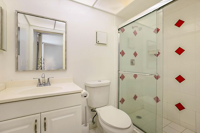 5160 Las Verdes Circle 117, Delray Beach, FL 33484