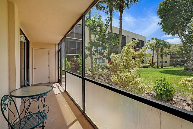 5160 Las Verdes Circle 117, Delray Beach, FL 33484