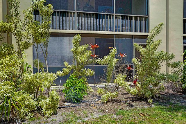 5160 Las Verdes Circle 117, Delray Beach, FL 33484