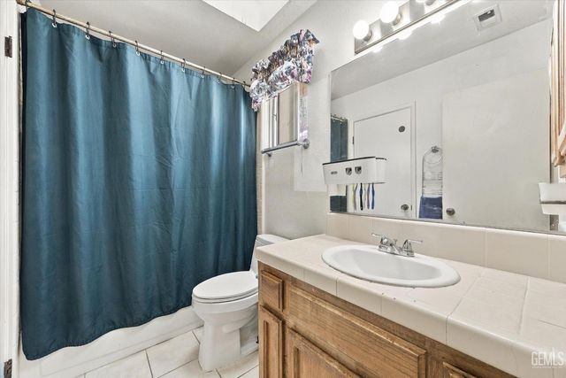 8205 Birch Street, Bakersfield, CA 93311
