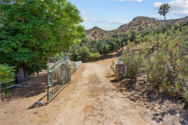27772 Parker Rd, Castaic, CA 91384