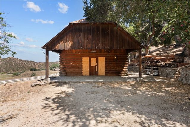 27772 Parker Rd, Castaic, CA 91384