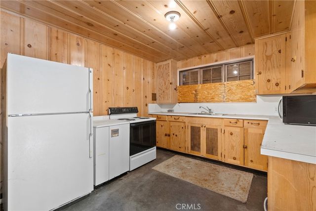 27772 Parker Rd, Castaic, CA 91384