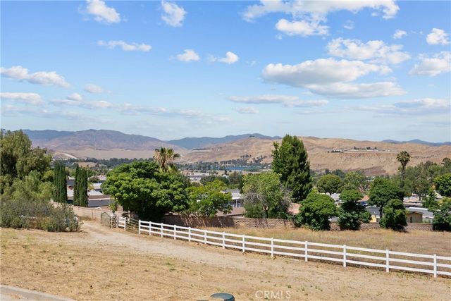 27772 Parker Rd, Castaic, CA 91384
